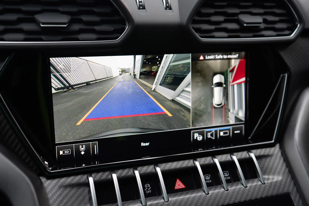 2021 Lamborghini Urus - Image 28 of 31