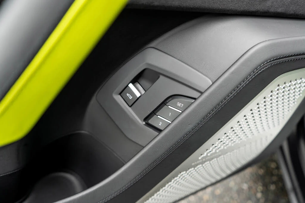 2021 Lamborghini Urus - Image 15 of 31
