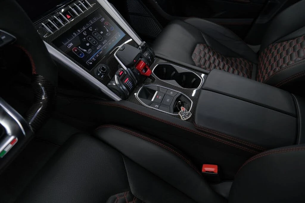 2021 Lamborghini Urus - Image 29 of 31