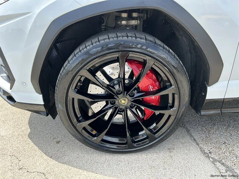 2021 Lamborghini Urus - Image 13 of 31