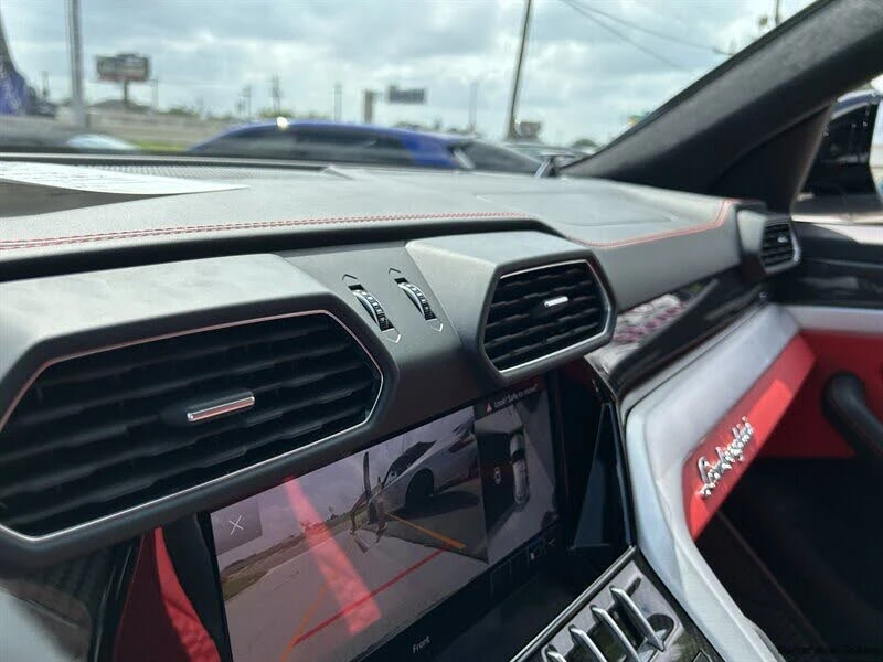 2021 Lamborghini Urus - Image 22 of 31