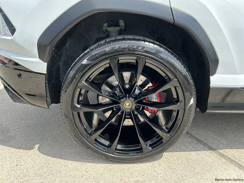 2021 Lamborghini Urus - Image 11 of 31