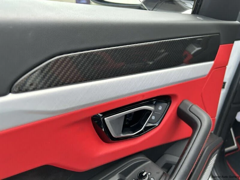 2021 Lamborghini Urus - Image 17 of 31