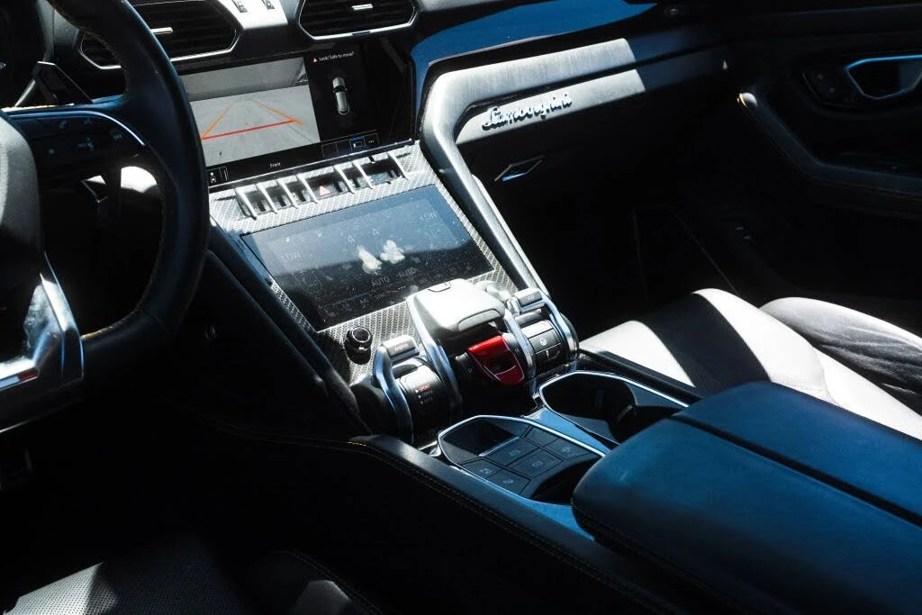 2021 Lamborghini Urus - Image 30 of 31