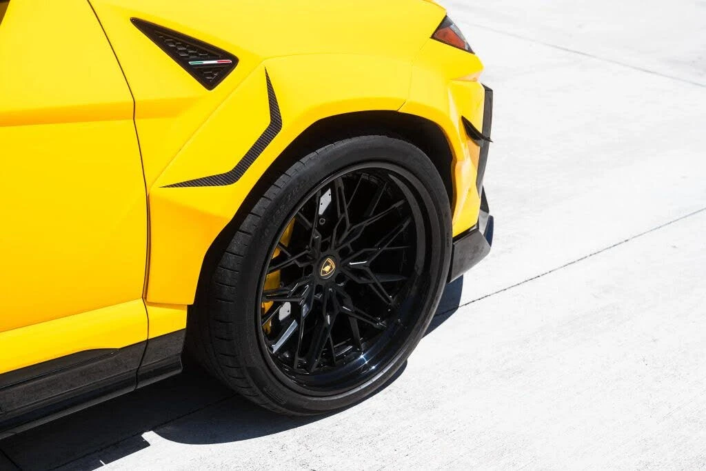 2021 Lamborghini Urus - Image 3 of 31