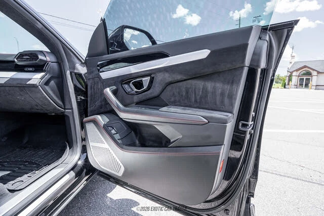 2021 Lamborghini Urus - Image 25 of 31