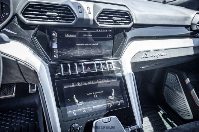2021 Lamborghini Urus - Image 20 of 31