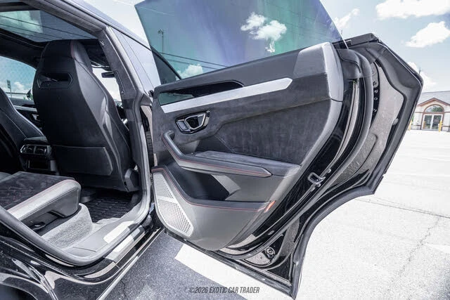 2021 Lamborghini Urus - Image 27 of 31