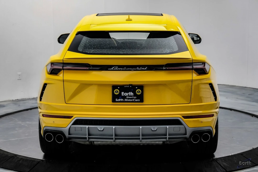 2021 Lamborghini Urus - Image 13 of 31