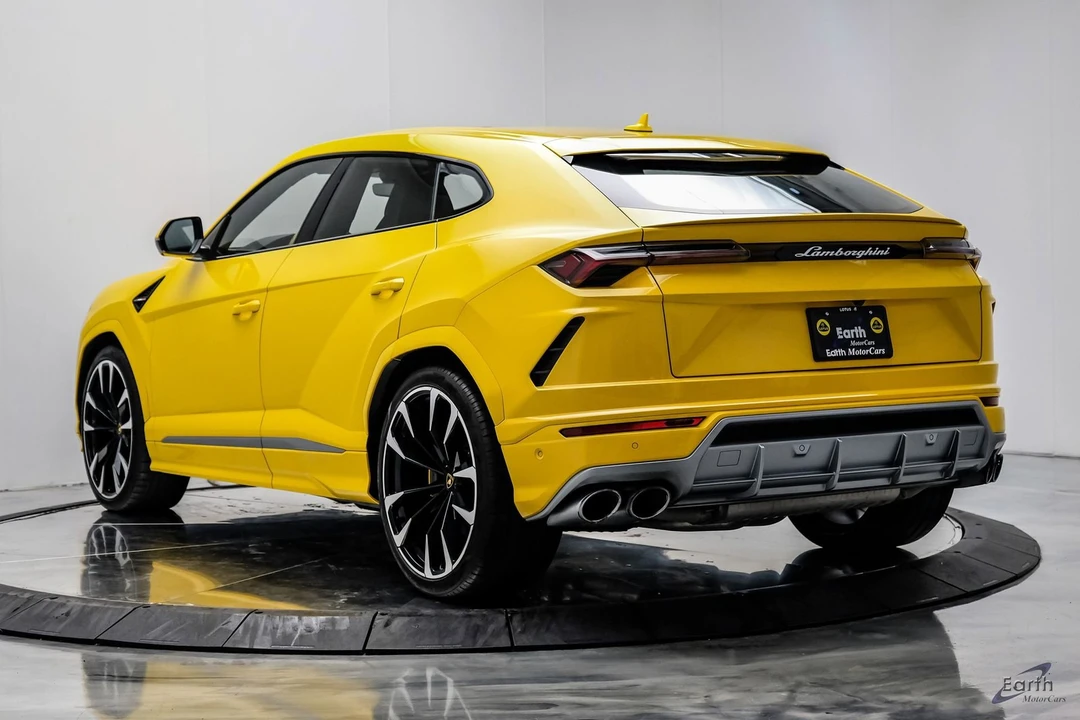 2021 Lamborghini Urus - Image 11 of 31