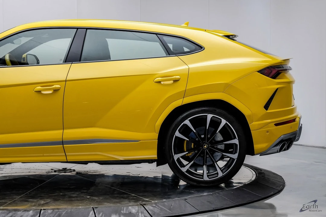 2021 Lamborghini Urus - Image 9 of 31