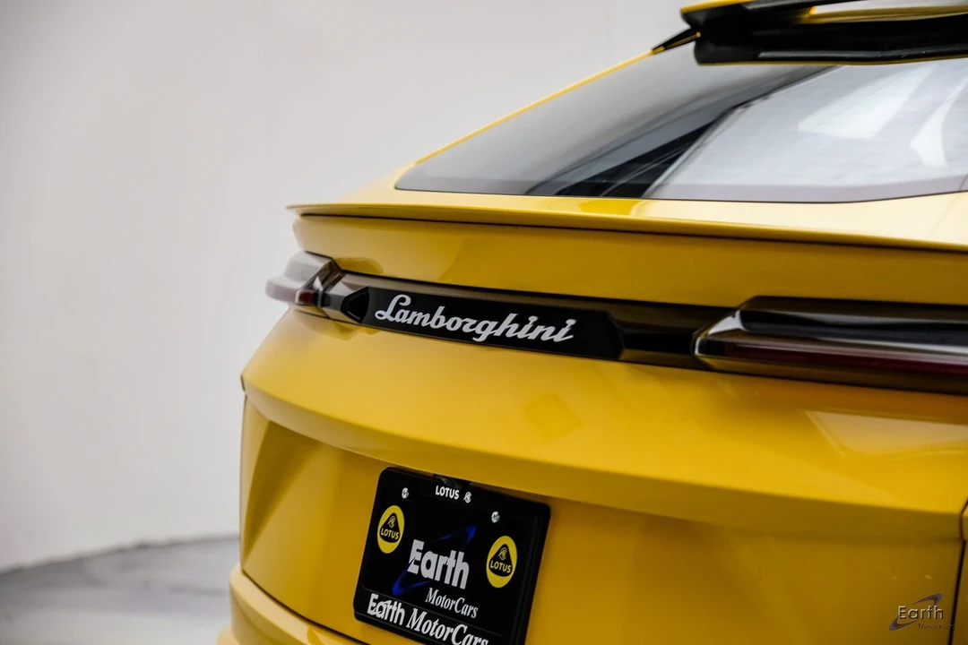 2021 Lamborghini Urus - Image 15 of 31