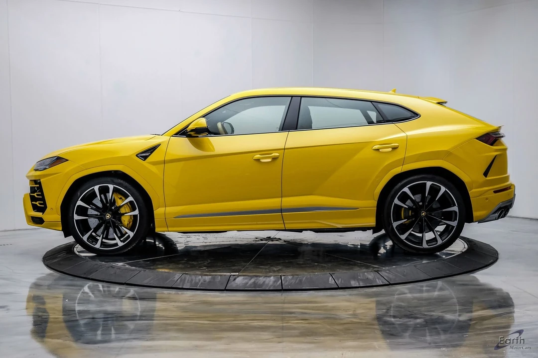 2021 Lamborghini Urus - Image 7 of 31