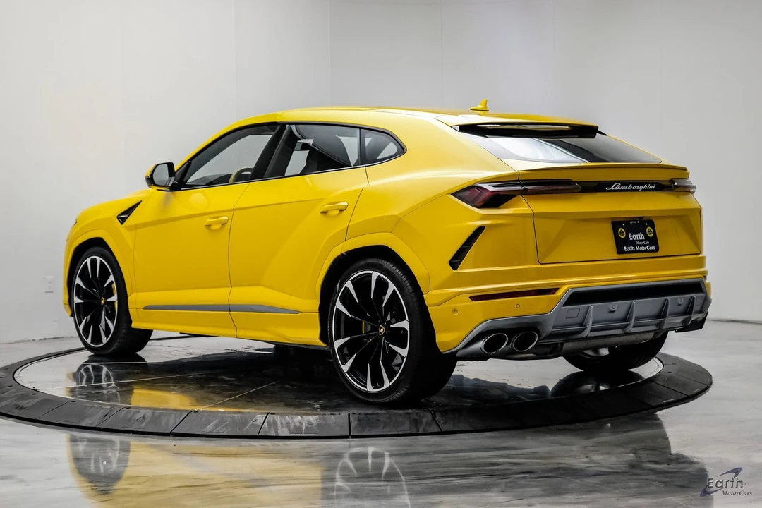 2021 Lamborghini Urus - Image 10 of 31