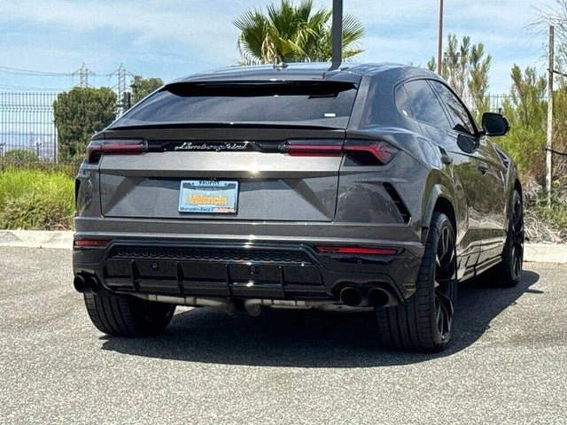 2021 Lamborghini Urus - Image 8 of 19