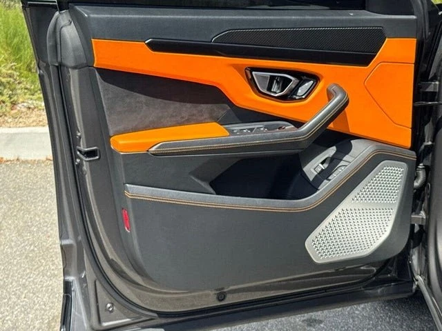 2021 Lamborghini Urus - Image 18 of 19