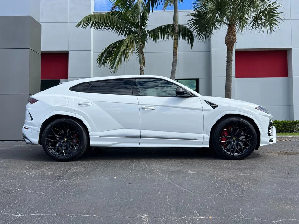 2021 Lamborghini Urus - Image 3 of 31