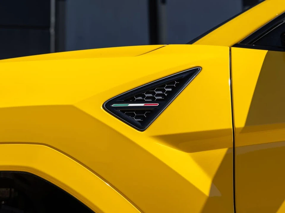 2021 Lamborghini Urus - Image 16 of 31