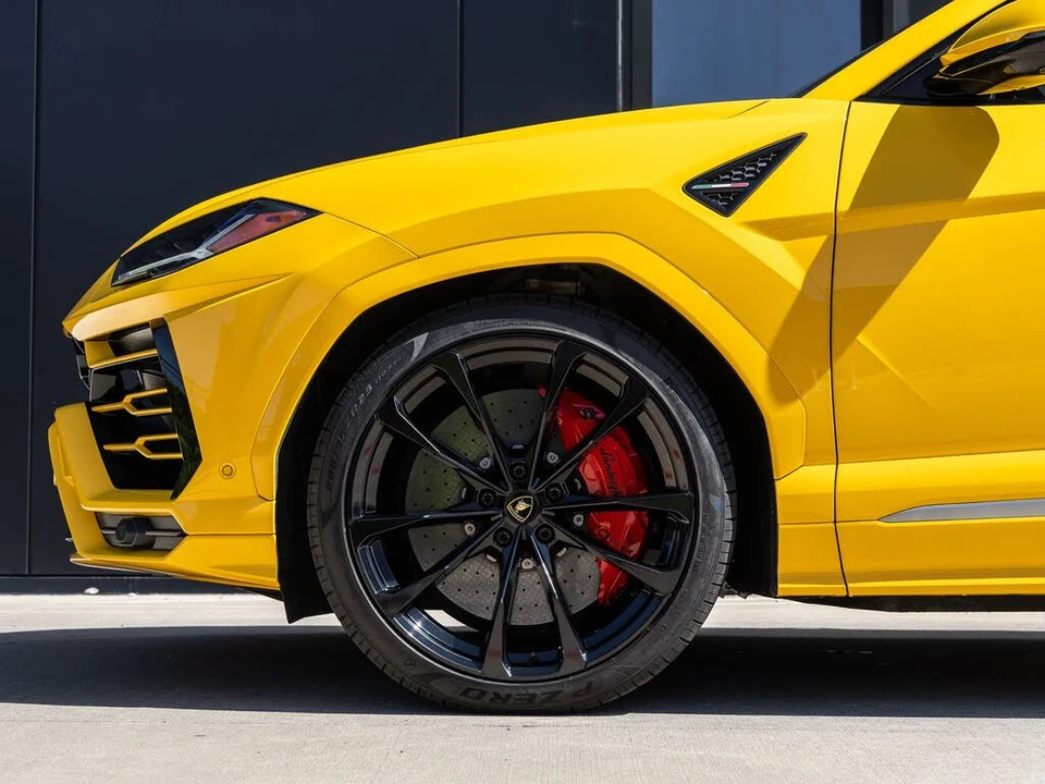 2021 Lamborghini Urus - Image 11 of 31