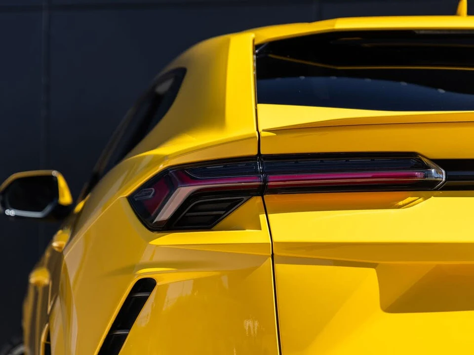 2021 Lamborghini Urus - Image 12 of 31