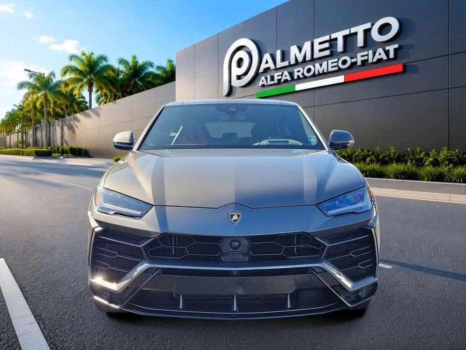 2021 Lamborghini Urus - Image 2 of 31