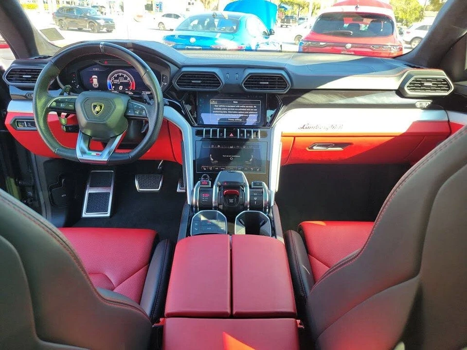 2021 Lamborghini Urus - Image 13 of 31