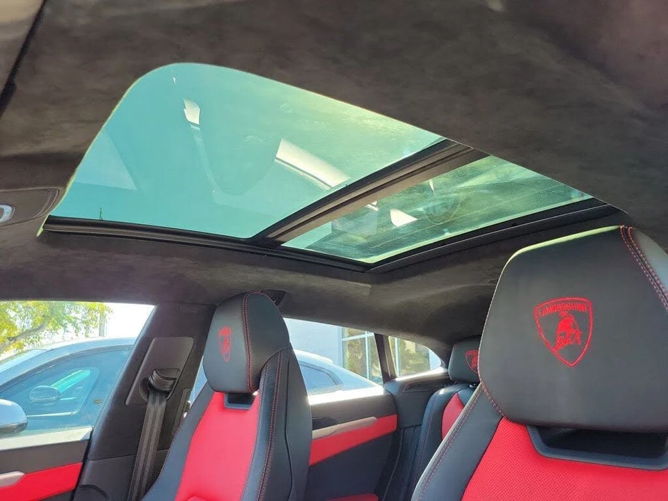 2021 Lamborghini Urus - Image 18 of 31