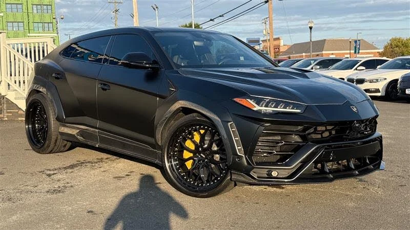 2021 Lamborghini Urus - Image 10 of 31