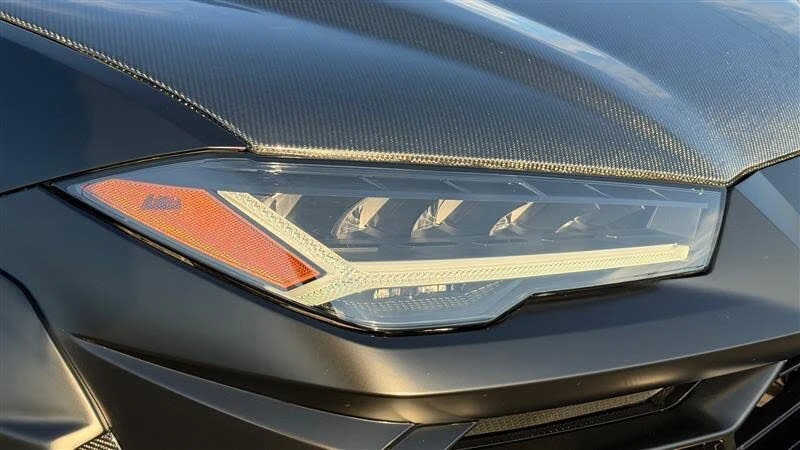 2021 Lamborghini Urus - Image 18 of 31