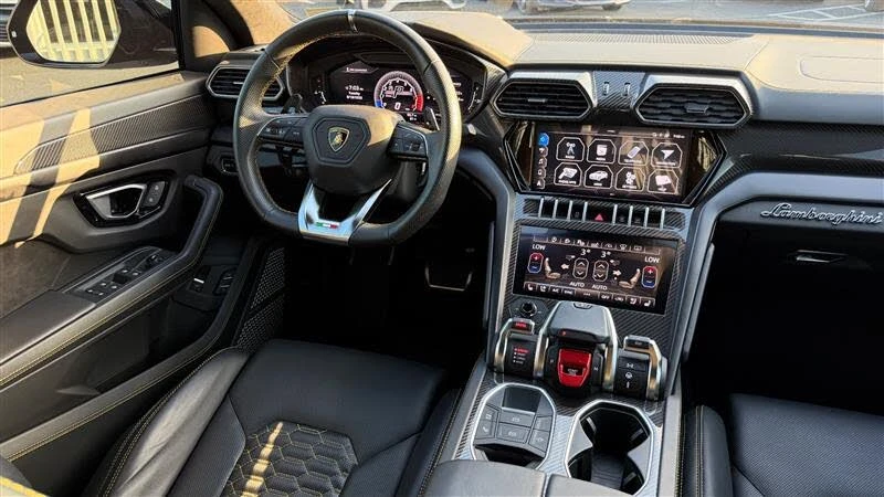 2021 Lamborghini Urus - Image 28 of 31