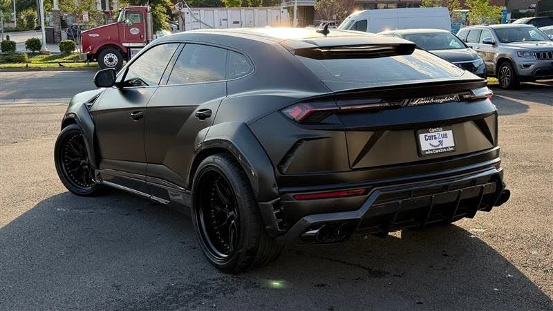 2021 Lamborghini Urus - Image 5 of 31