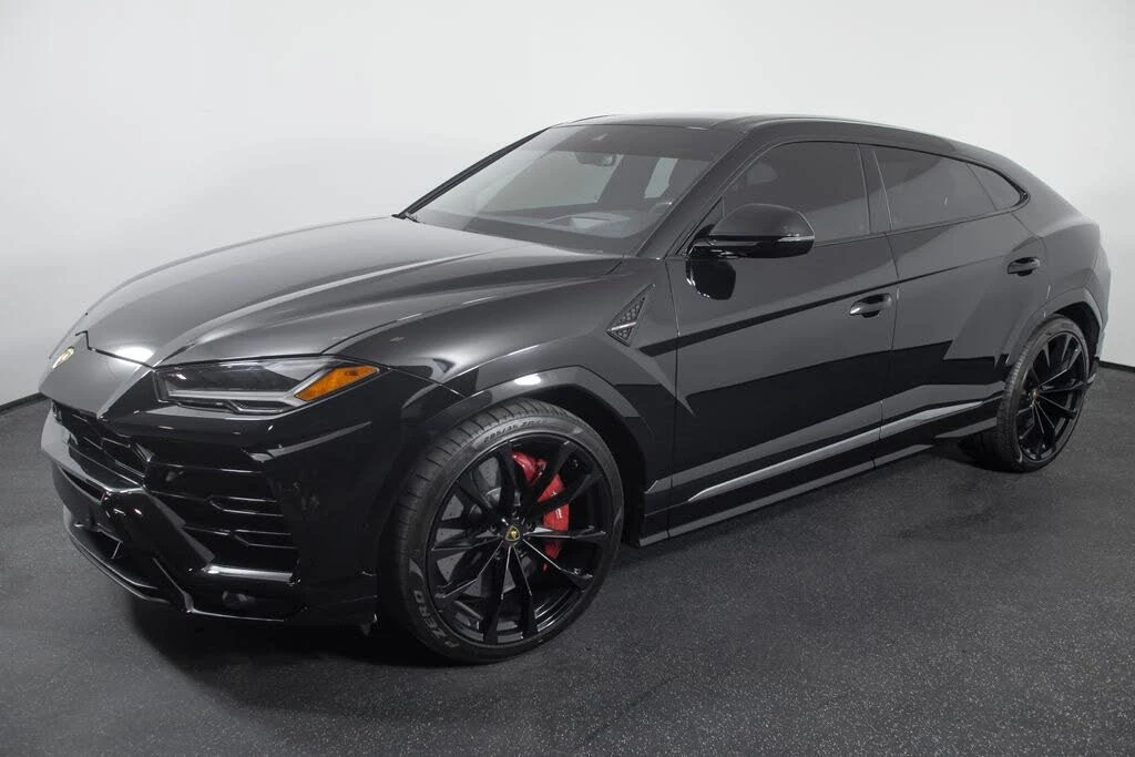 2021 Lamborghini Urus - Image 2 of 31