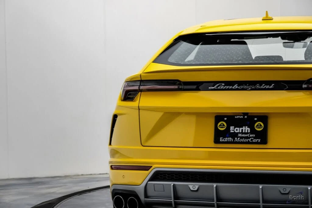 2021 Lamborghini Urus - Image 14 of 31