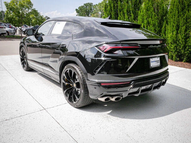 2021 Lamborghini Urus - Image 8 of 31