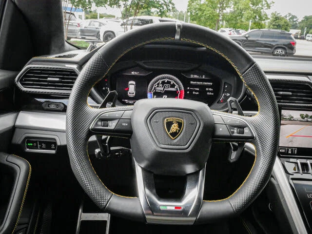 2021 Lamborghini Urus - Image 18 of 31