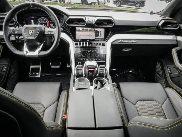 2021 Lamborghini Urus - Image 29 of 31