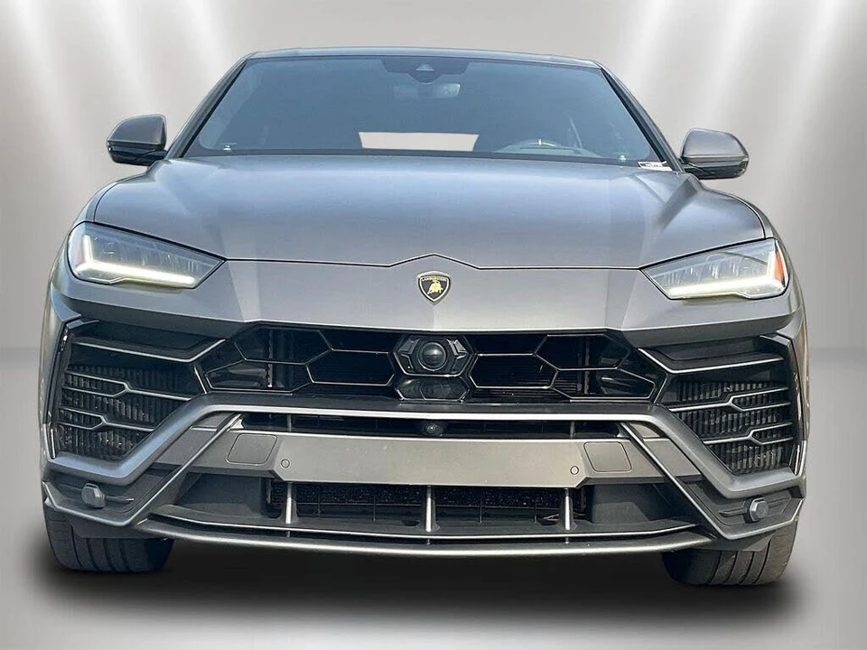 2021 Lamborghini Urus - Image 2 of 31