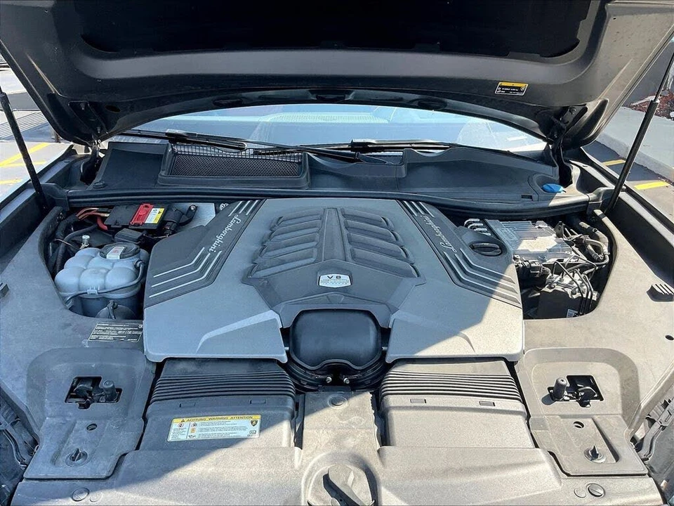 2021 Lamborghini Urus - Image 28 of 31
