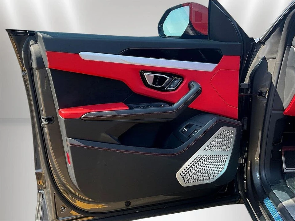 2021 Lamborghini Urus - Image 19 of 31