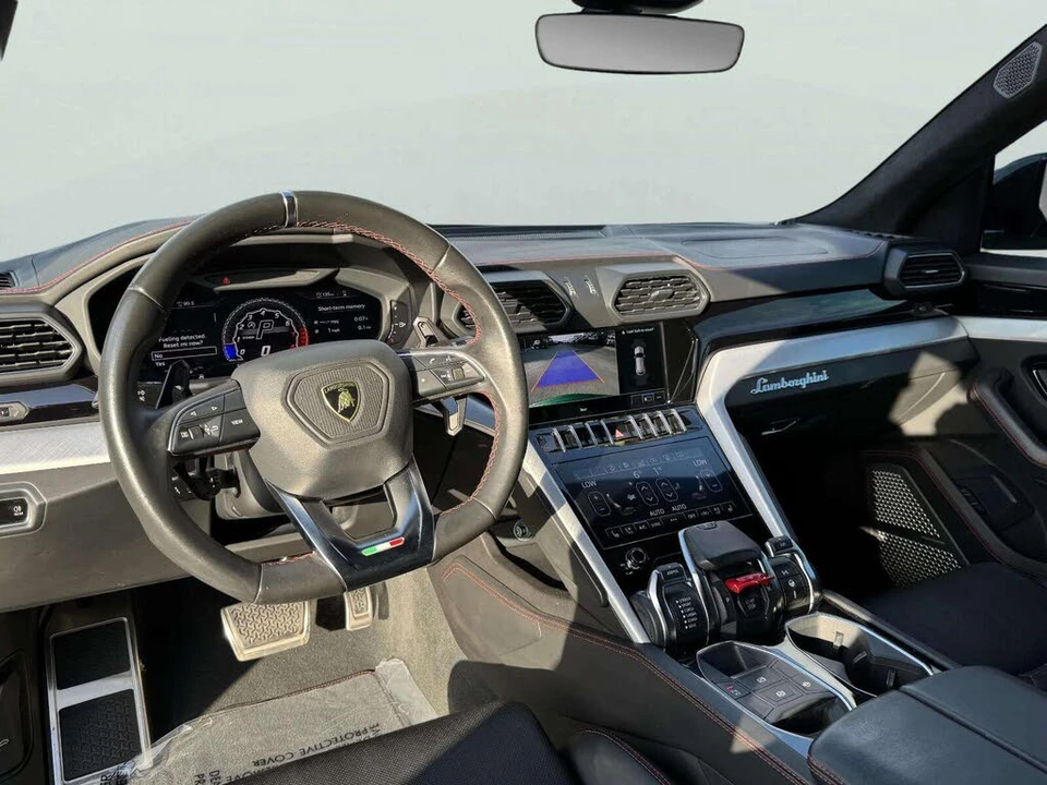 2021 Lamborghini Urus - Image 29 of 31