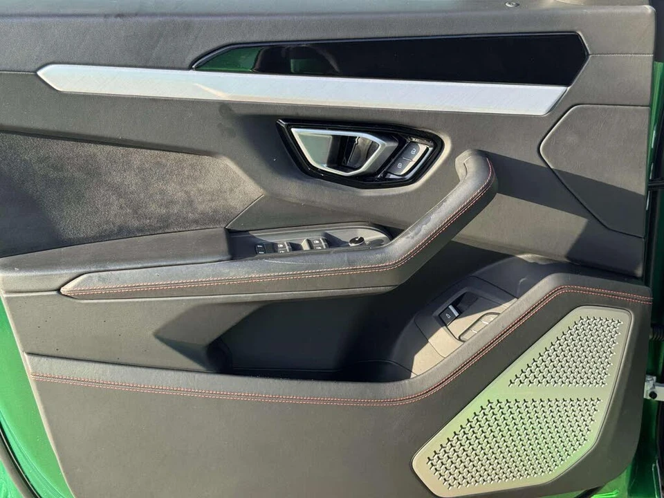 2021 Lamborghini Urus - Image 25 of 31