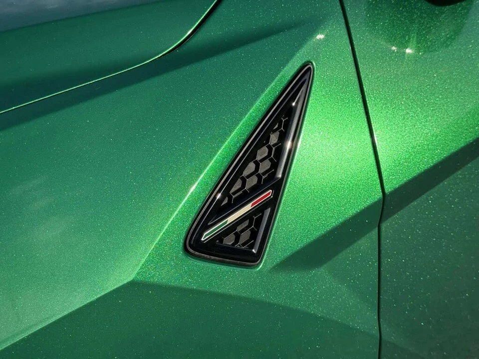 2021 Lamborghini Urus - Image 18 of 31