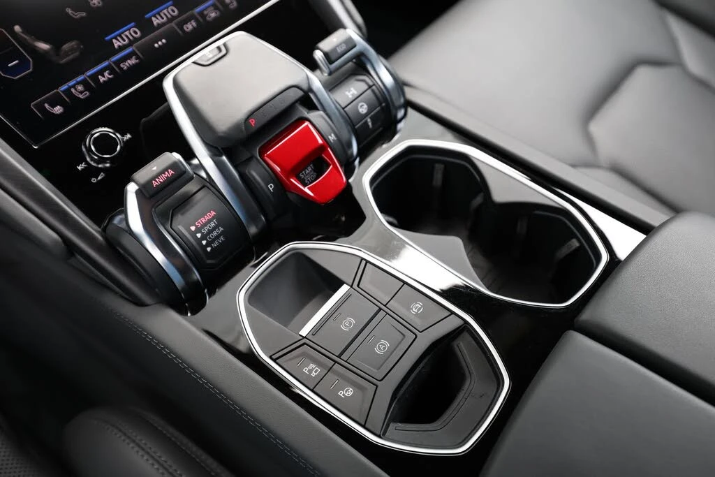 2021 Lamborghini Urus - Image 26 of 31