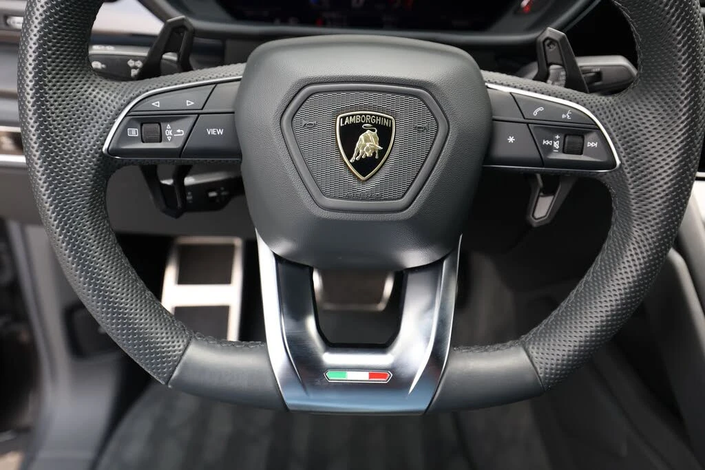2021 Lamborghini Urus - Image 24 of 31