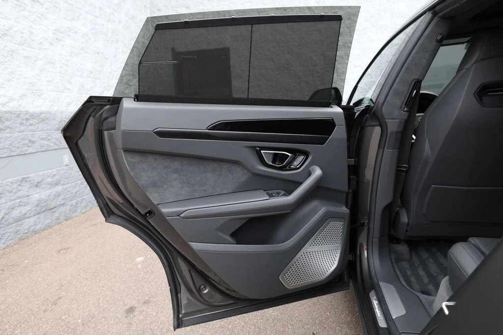 2021 Lamborghini Urus - Image 27 of 31