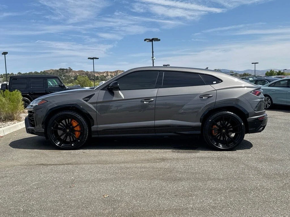 2021 Lamborghini Urus - Image 13 of 31