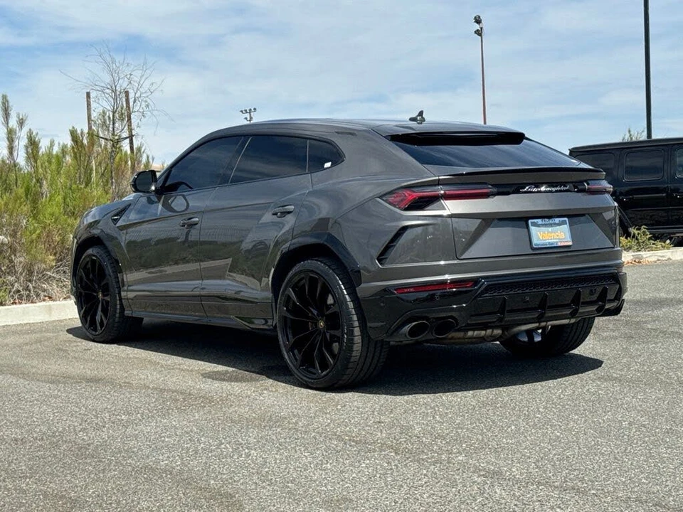 2021 Lamborghini Urus - Image 12 of 31
