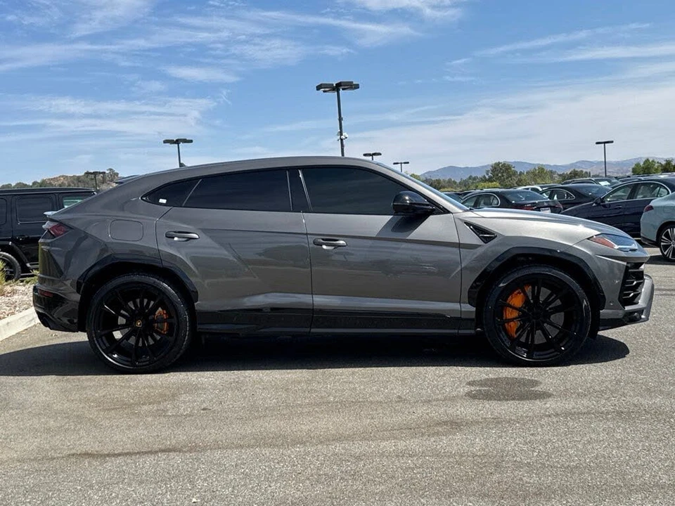 2021 Lamborghini Urus - Image 6 of 31