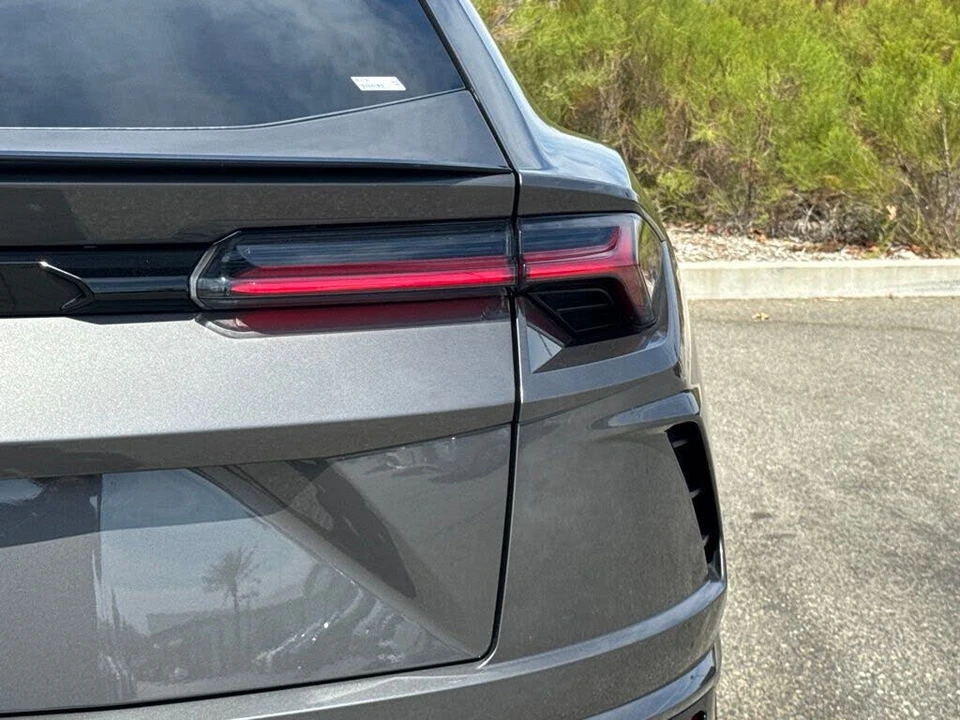 2021 Lamborghini Urus - Image 15 of 31