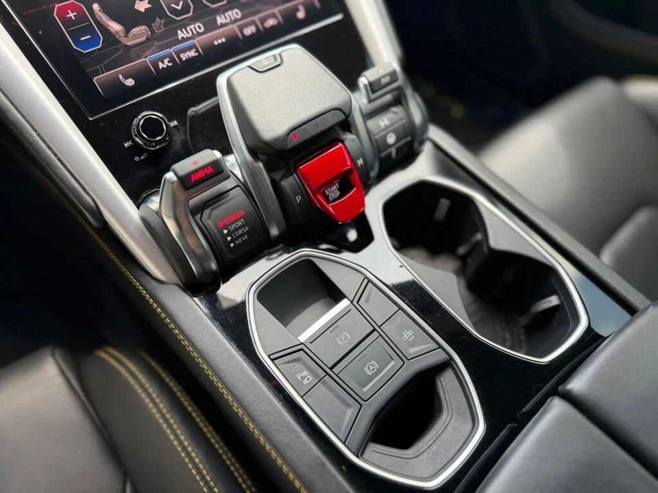 2021 Lamborghini Urus - Image 20 of 31